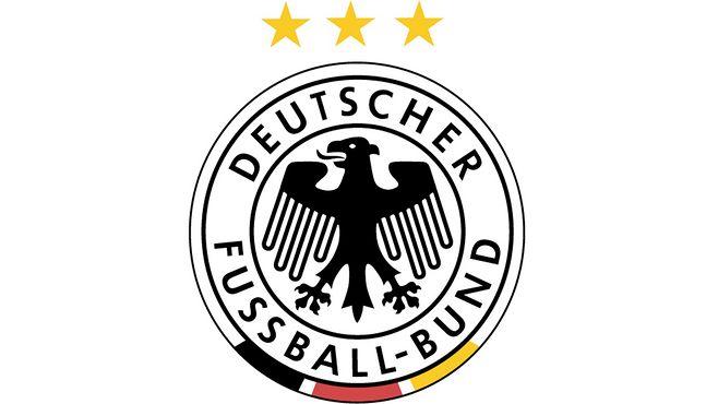 历年欧洲杯德国队队服品牌（欧洲杯德国队队徽）
