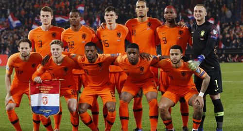 欧洲杯荷兰队小组赛3连胜（欧洲杯荷兰队首发阵容）
