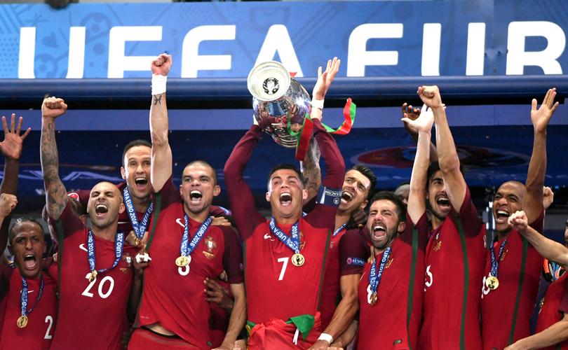 欧洲杯颁奖典礼葡萄牙国歌（欧洲杯卫冕冠军葡萄牙）